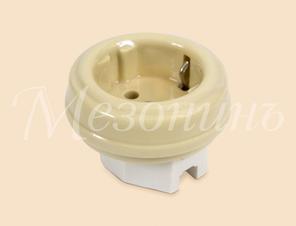 Розетка фарфор., двухполюс, с з/к (D70x20,16А, 250В, IP20, без подъемной рамки), цвет - слоновая кость, ТМ "МезонинЪ" | GE70301-02k | GREENEL |