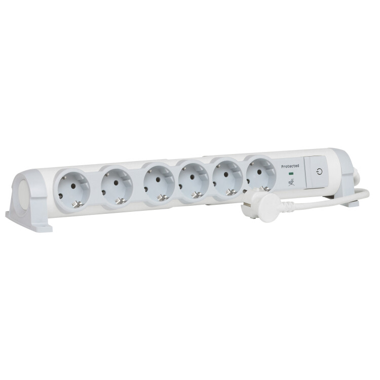 Удлинитель 6X2К+З 1,5м с УЗИП | 694656 | Legrand