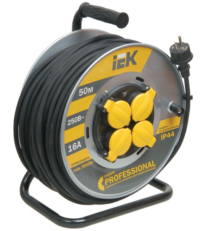 Катушка УК50 на мет с т/з 4 места 2Р+PЕ/50м КГ 3х2,5мм2 IP44 "Professional" | WKP17-16-04-50-44 | IEK
